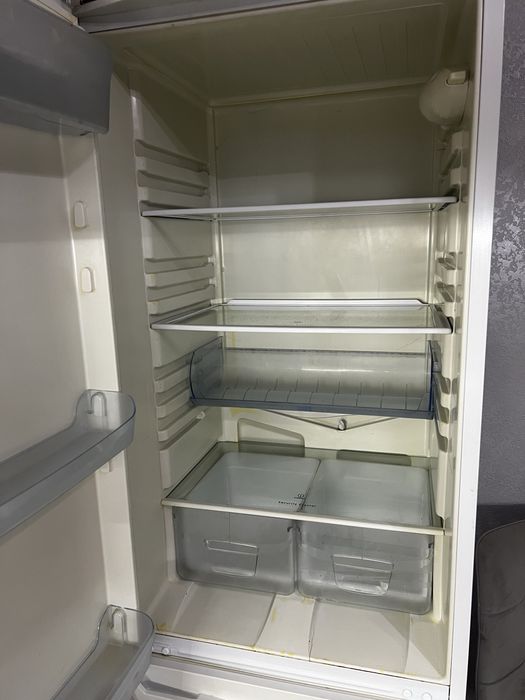 Холодильник indesit б/у