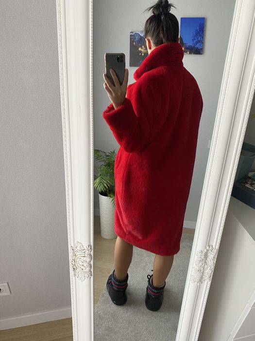 Шуба червона фірми Yavorsky