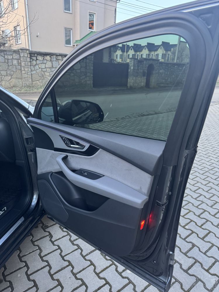 Audi Q7 TDI S-Line 272 к.с