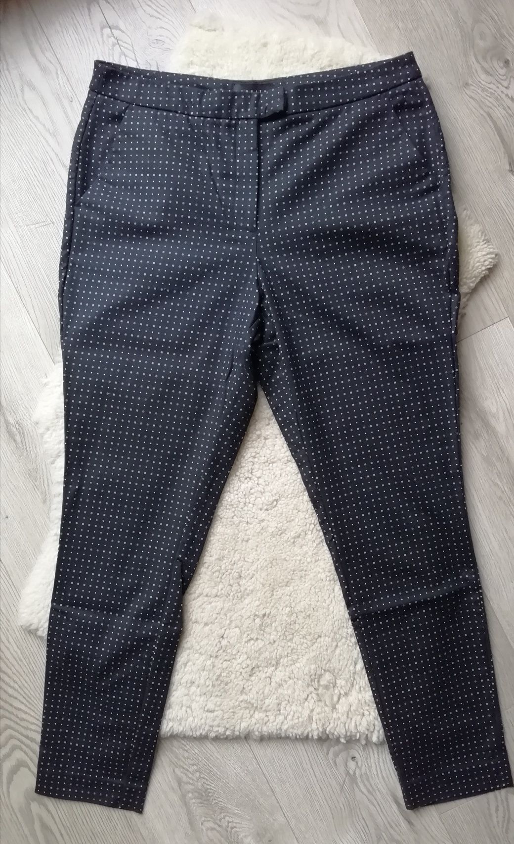 Spodnie cygaretki short length Mohito basic