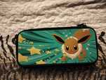 Etui na Nintendo switch z wizerunkiem Pokemona Eevee