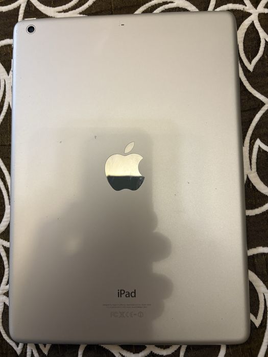iPad Air 32 Гб White Silver Wi-Fi