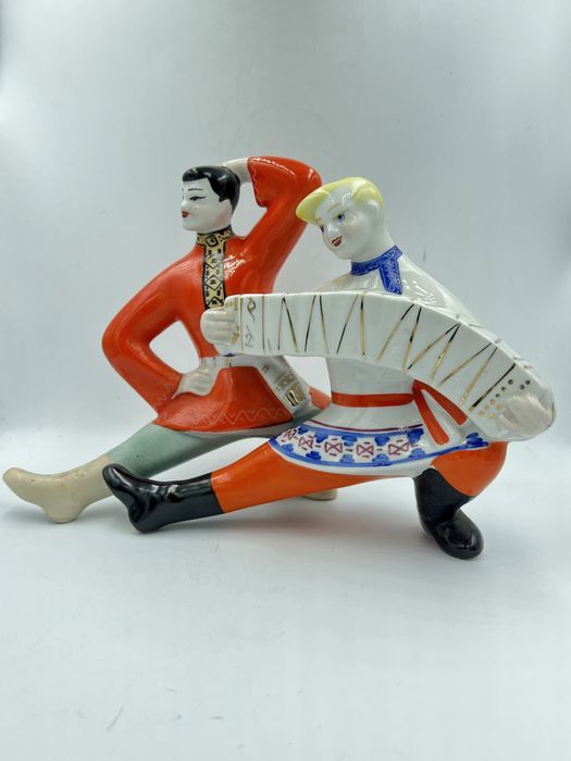 Figurka połonne kozacki taniec akordeon sygnowana B41/42613