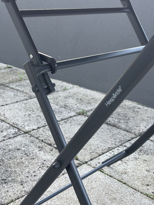 Mesa dobrável para interior ou exterior cinzenta