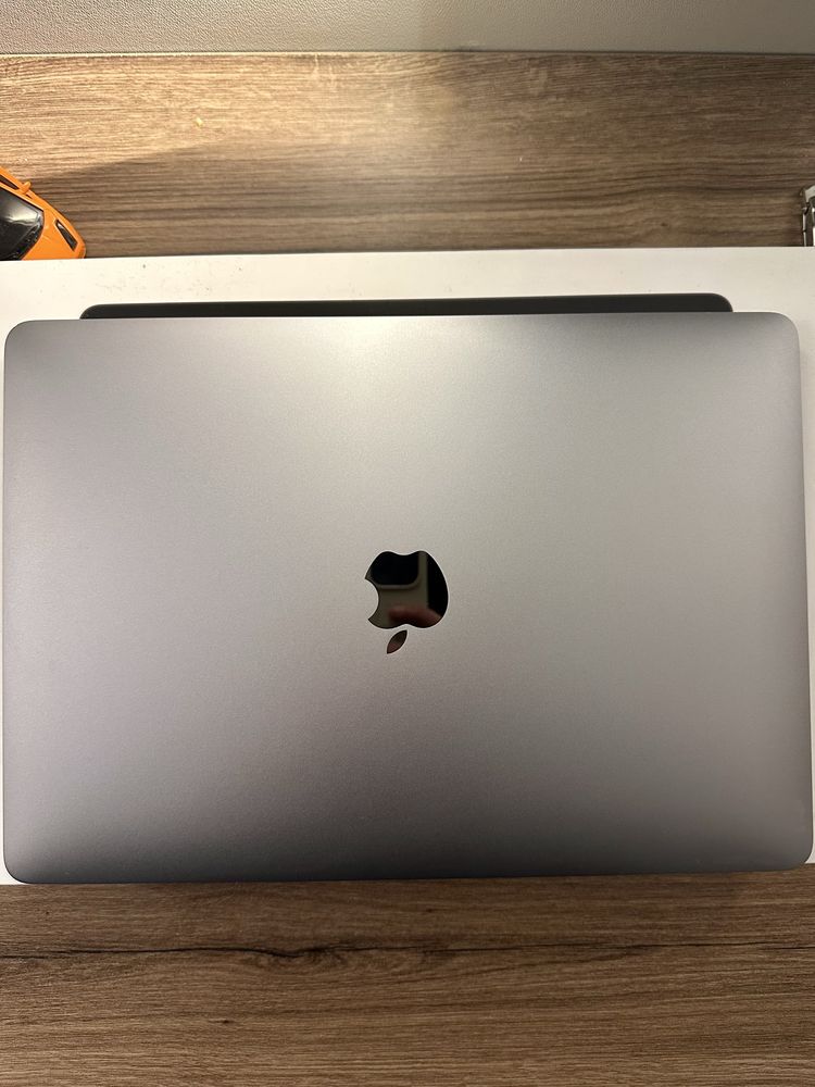 McBook Pro 2020 M1