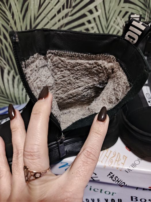 Зимові ботинки з нубука для дівчинки