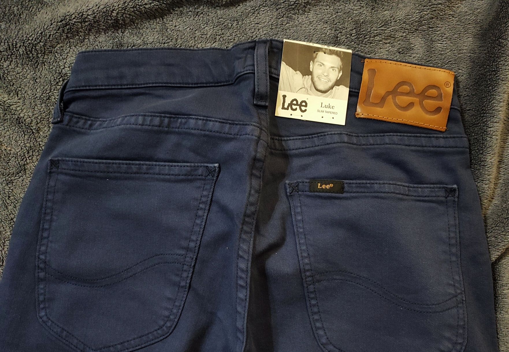 Spodnie jeansowe jeans Lee Luke Slim Tapered 26/32 granatowe