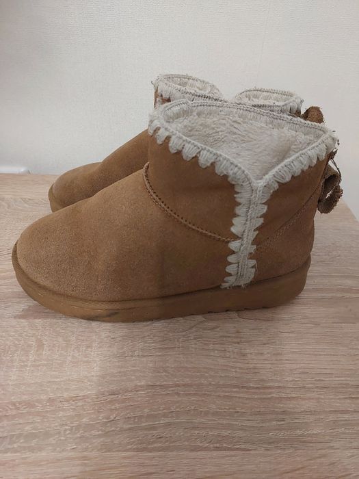 Зимові черевики для дівчинки Reserved 35р