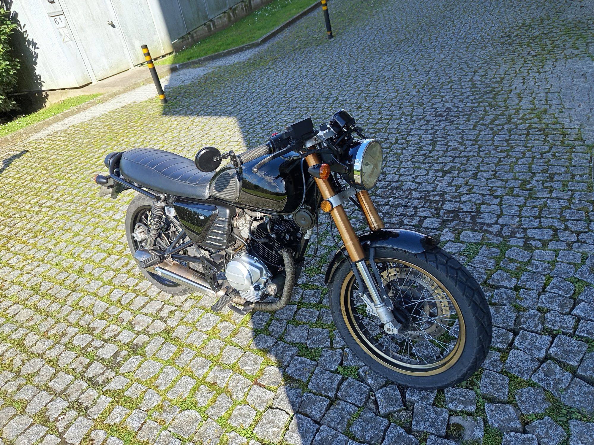 Hanway Raw 125 café racer.