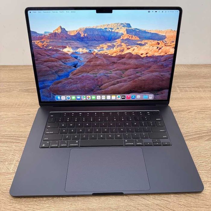 Macbook Air 15" 2023 M2 / 8Gb / SSD 256Gb стан нового! (код: M0795)