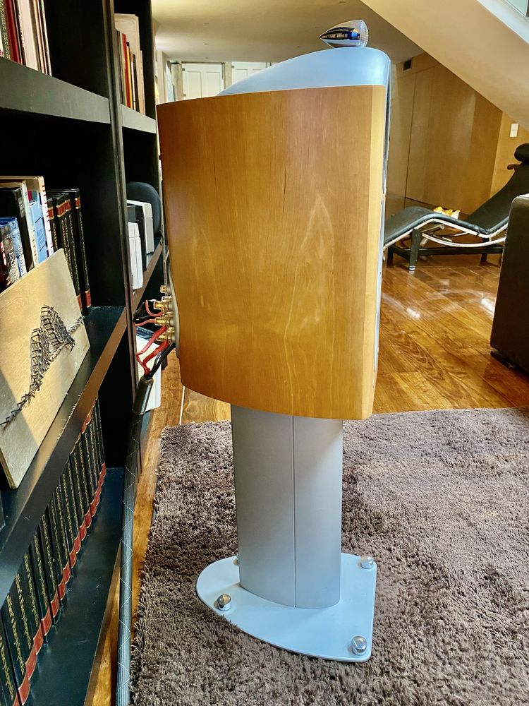 Colunas Kef Reference 201