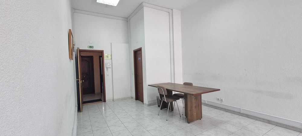 Vendo Escritório em Carcavelos junto à A5