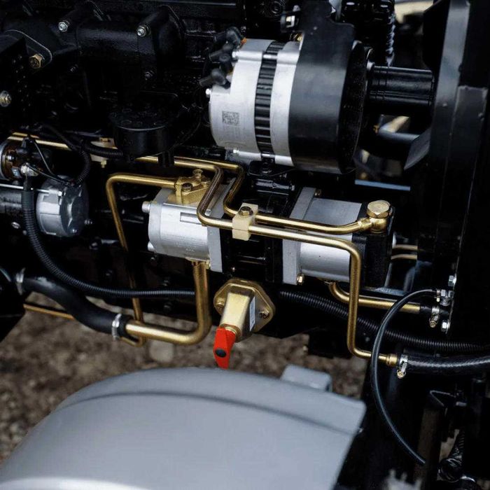 Мінітрактор СКАУТ ТЕ-504 з дашком на 50 сил (АКЦІЯ - 9099$ )