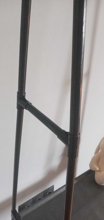 Стійка-вішак для одягу