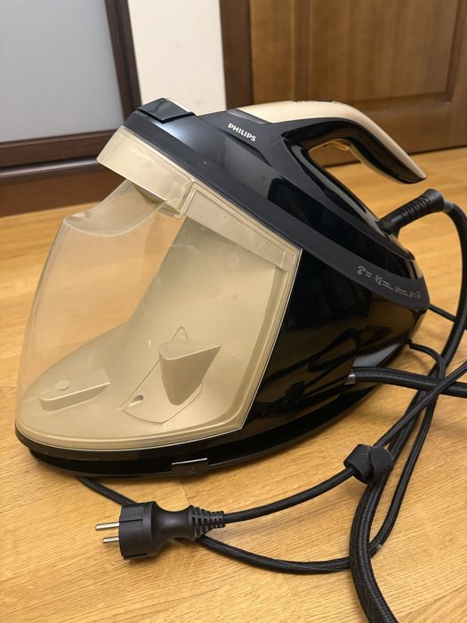 Праска з парогенератором Philips PerfectCare 8000