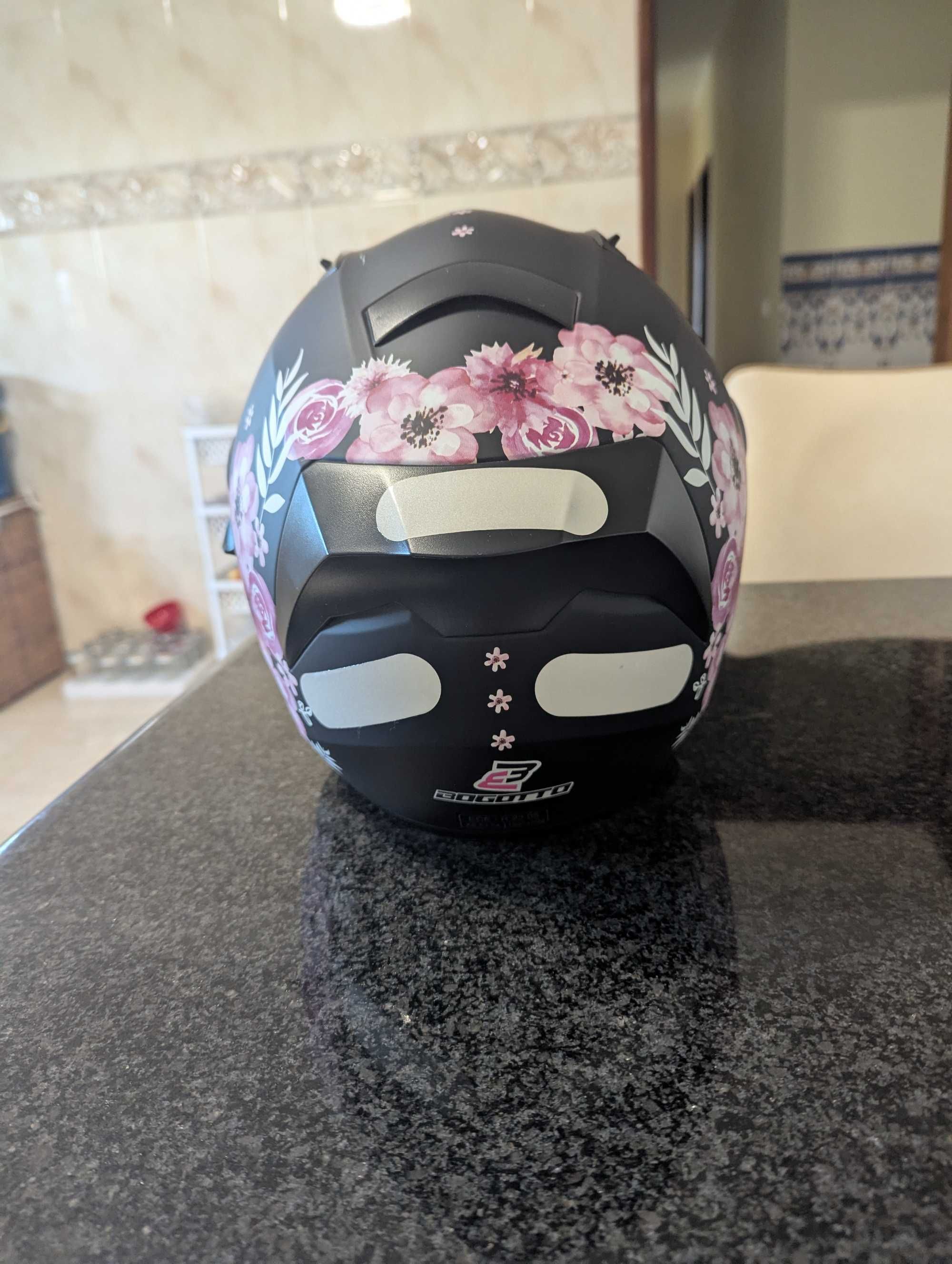 Capacete para meninas / senhoras semi-novo
