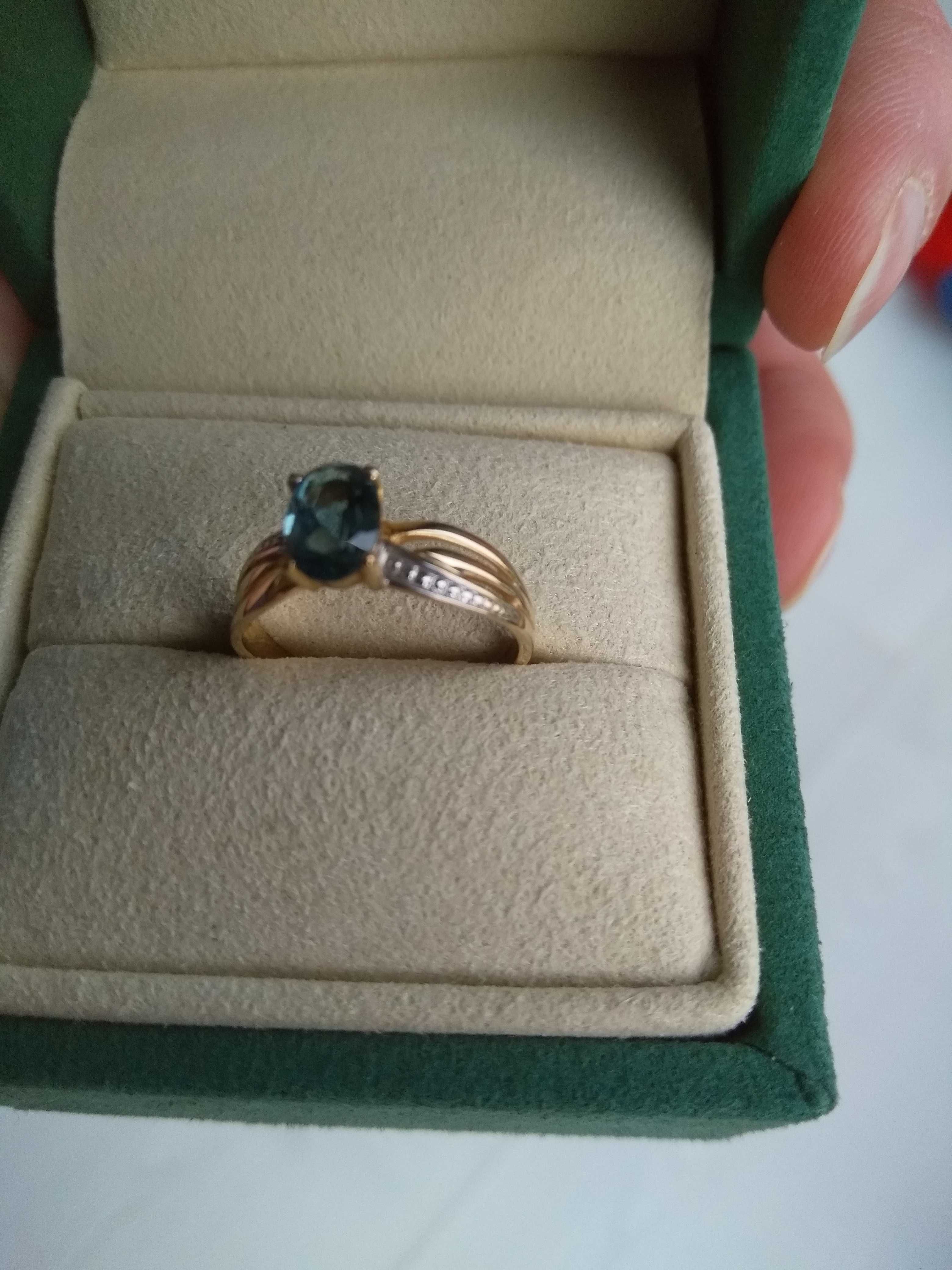 Złoty pierścionek Yes topaz London blue rozmiar 8.5