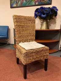 Krzesła naturalne z poduszkami