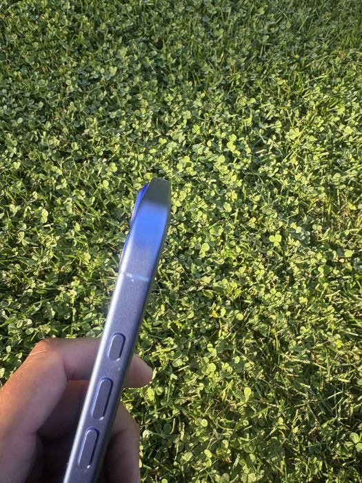 IPhone 16 plus niebieski