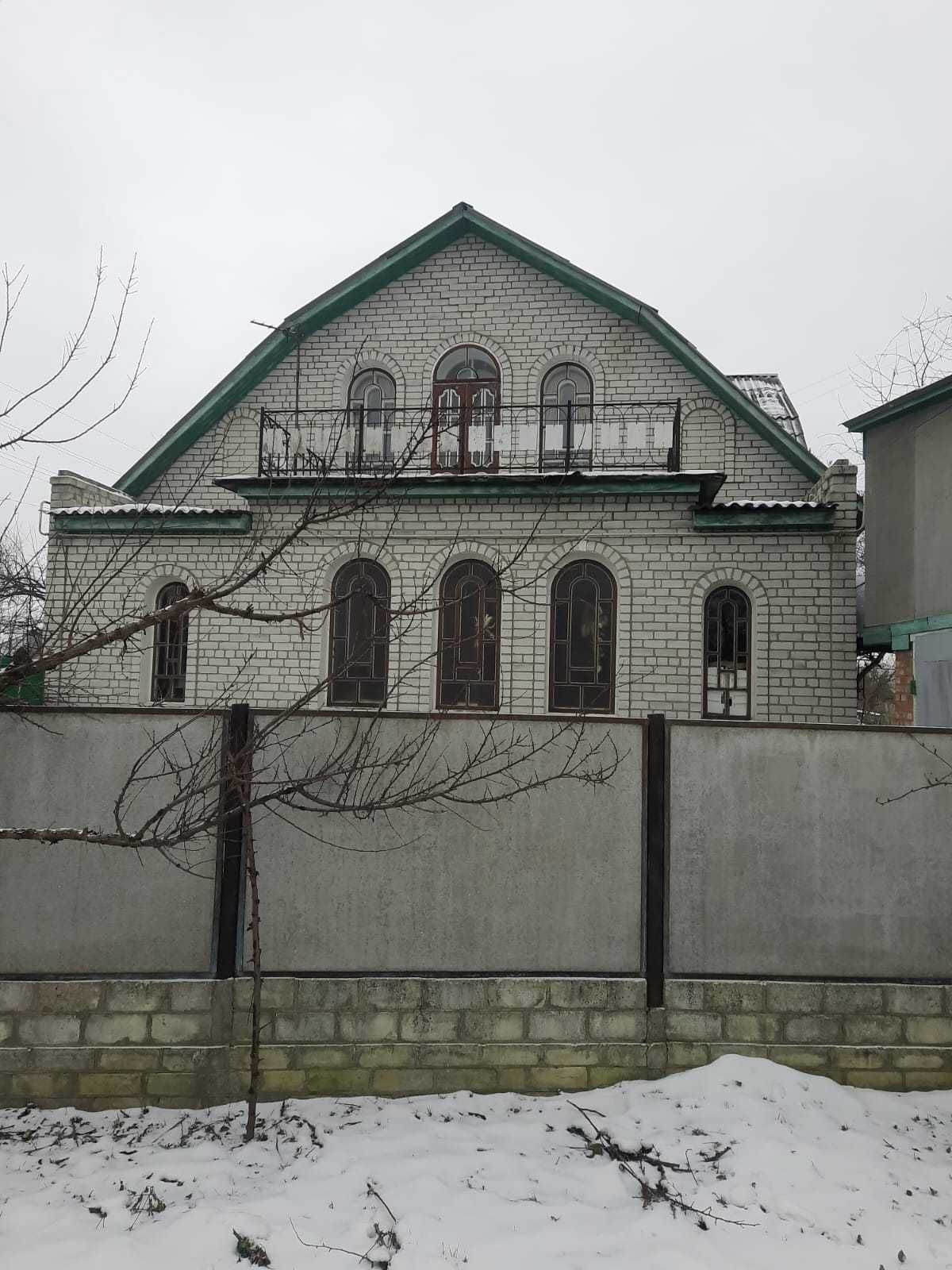 Продам дом с удобствами