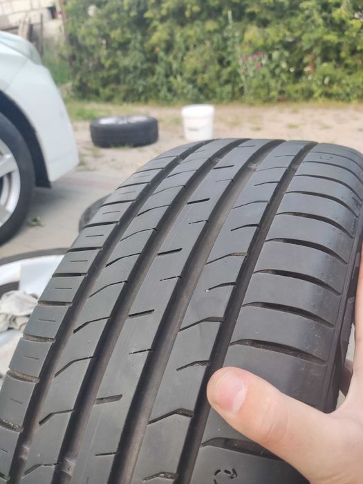 Oryginalne felgi z oponami (6,5mm) R17 5x100 ET50 Toyota i inne