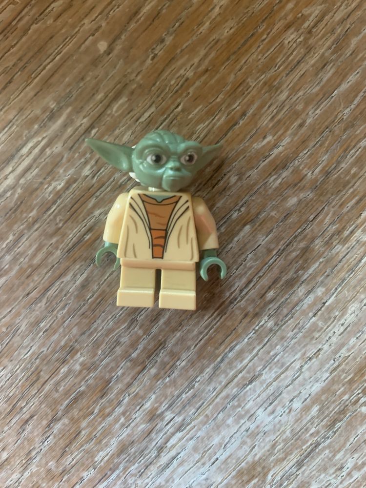 lego yoda figurka