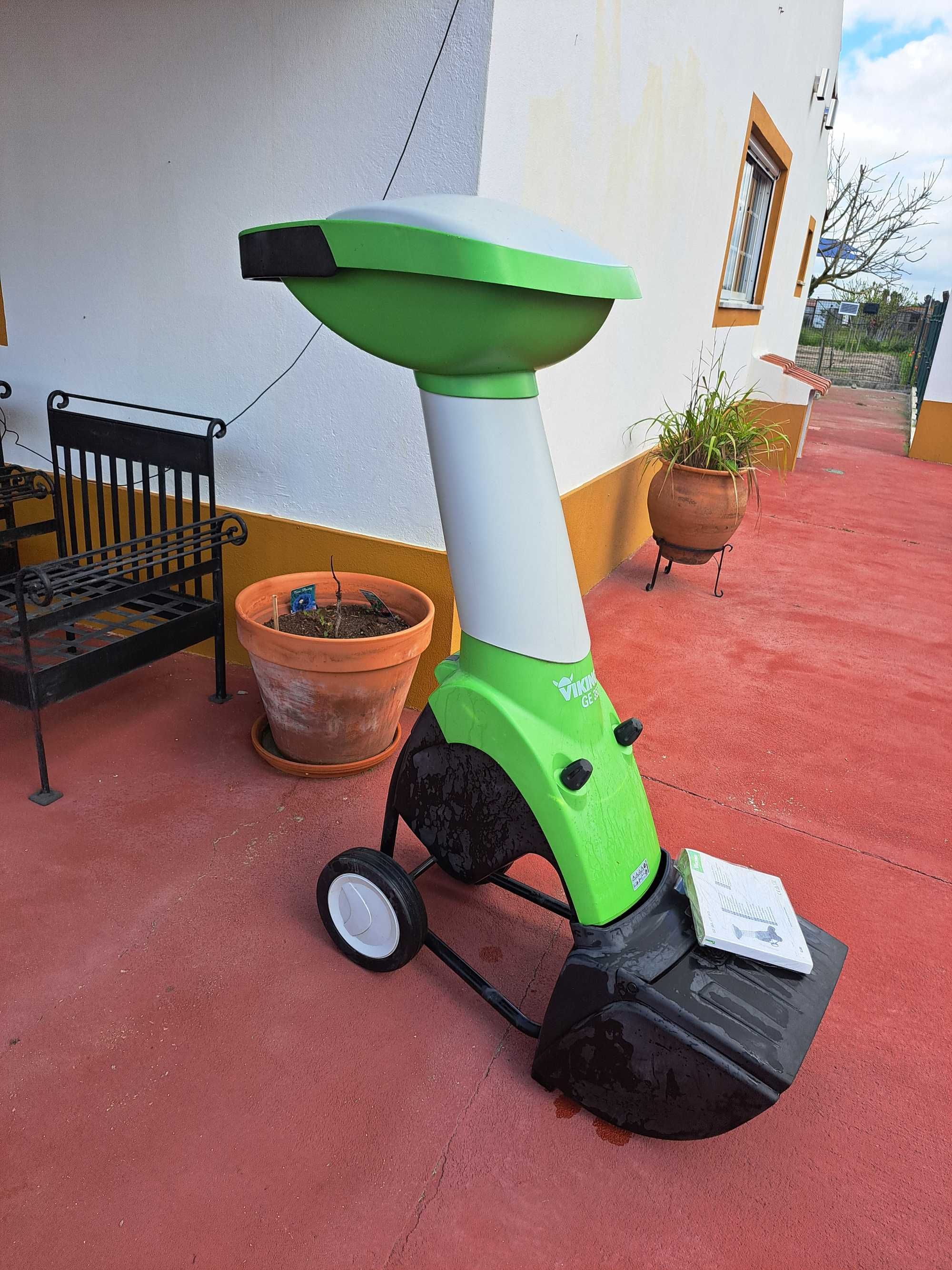 Máquina para triturador de ramos