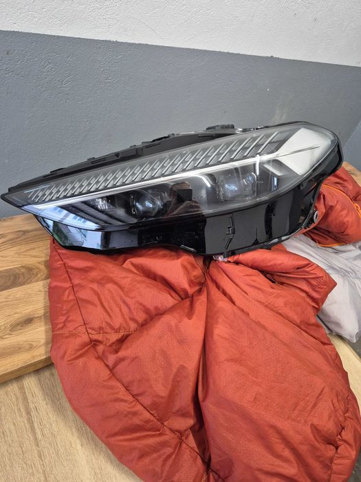 Audi A5 S5 lampa led matrix B10 2024 -2025 ładna 1 uchwyt dolny.
