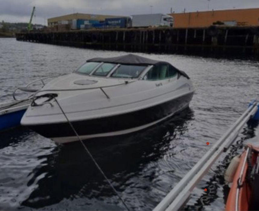 Zrstaw Łódź motorowa Fibrafort Style z przyczepą do oclenia.