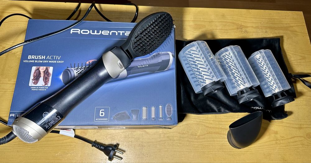 Фен-щітка Rowenta UB9540F0