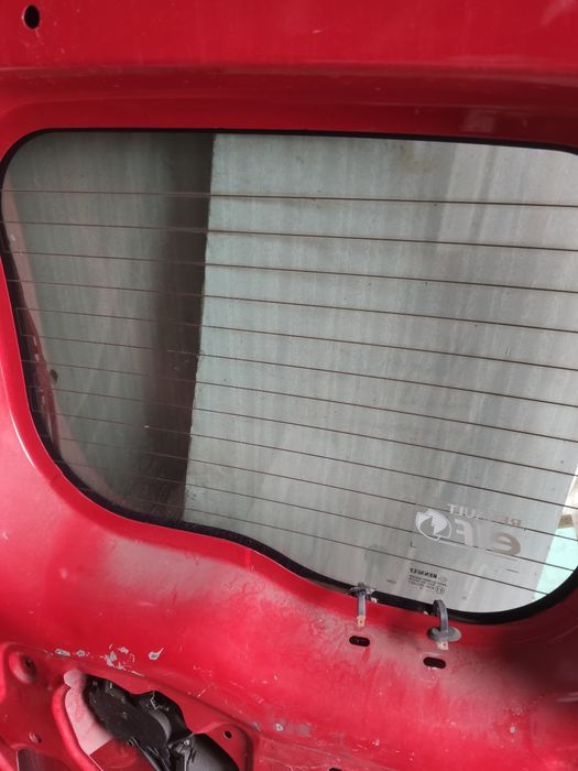 Стекло на Рено Кенго 2