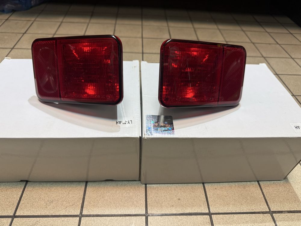 Jeep Wrangler JK lampa tylna przeciwmgielna Mopar