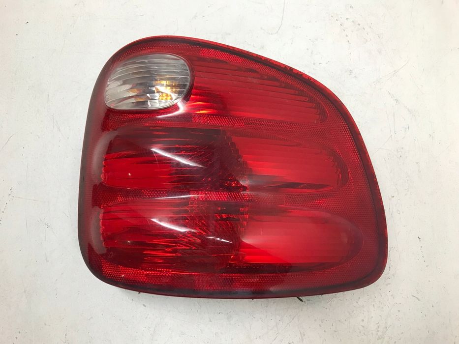 Ford F150 X Lampa Lewy Tyl Tylna Usa 95-03