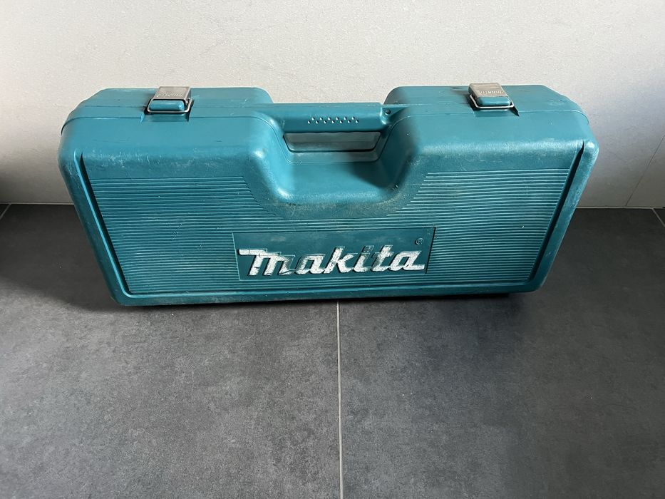 Мережева болгарка 230 круг Makita GA 9020