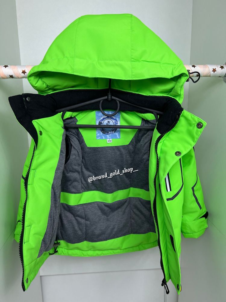 Яскрава демісезонна термо куртка для хлопчика 80-104