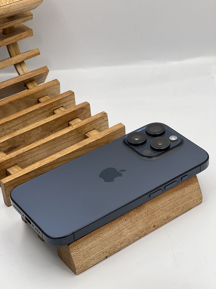 Уцінка iPhone 15 Pro 128Gb blue E-sim все працює 100% батарея рідна