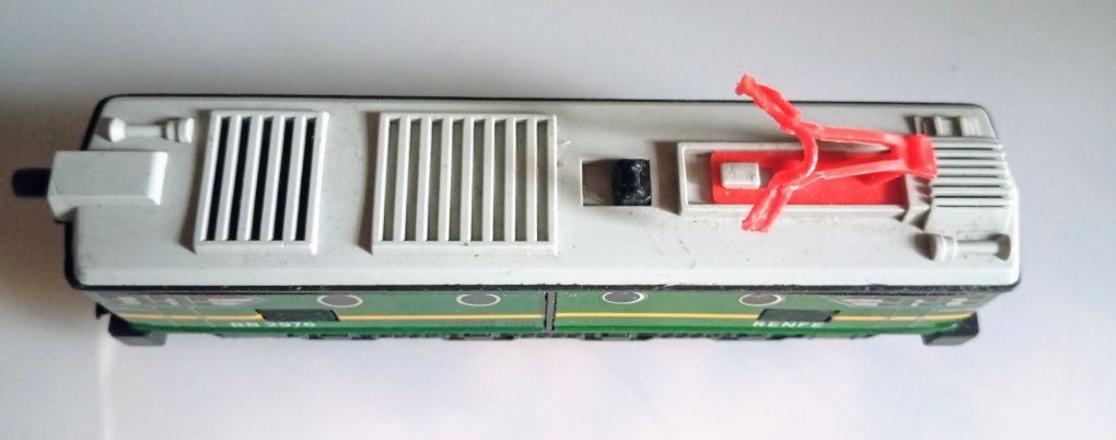Pista de comboio para reaproveitar.