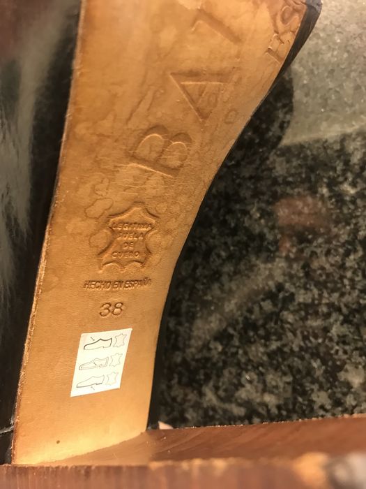 Sapatos em pele, pretos