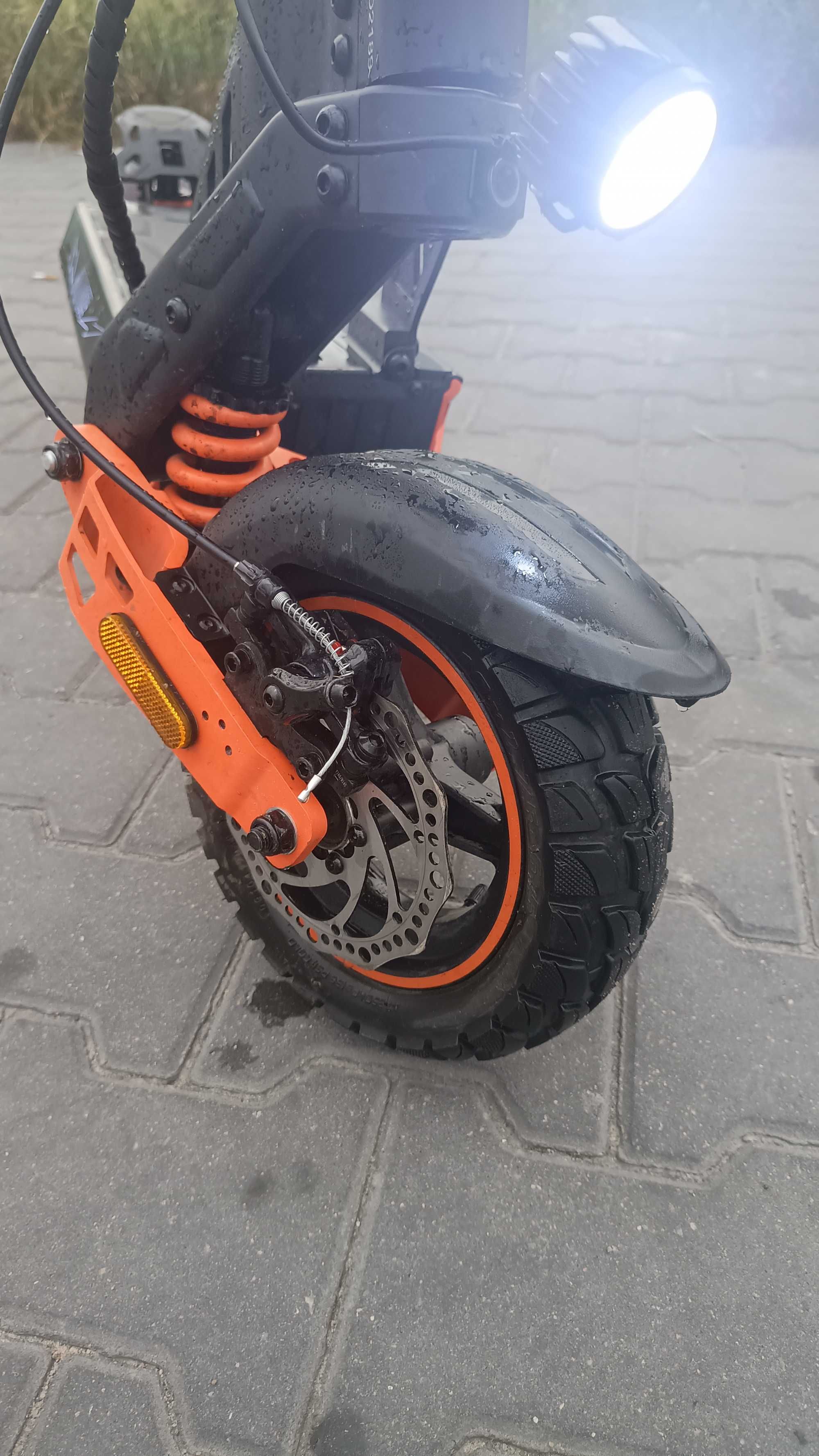 Hulajnoga elektryczna kamikaze k1 plus posiada gwarancję