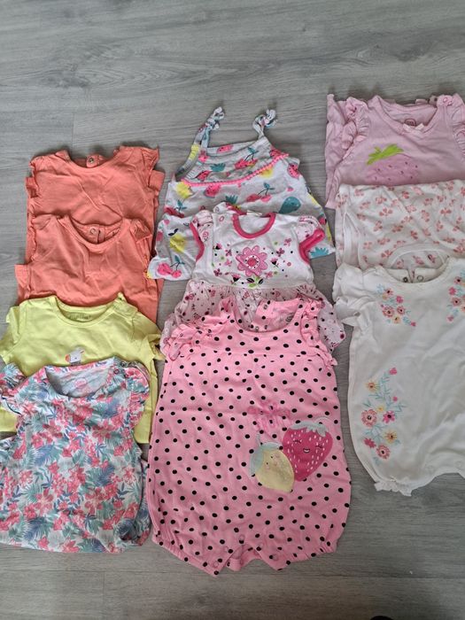 Zestaw paka paczka rampersów 68 74 kwiaty róż lato