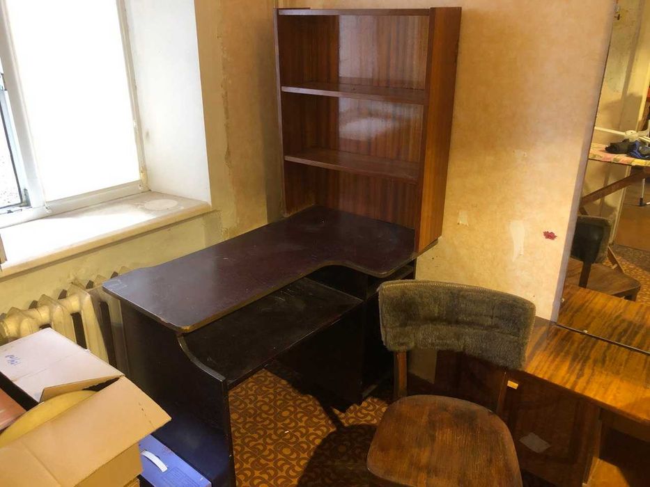 Старі, але міцні меблі - безкоштовно