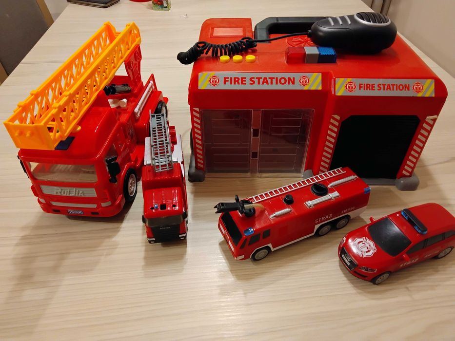 Remiza strażacka i pojazdy