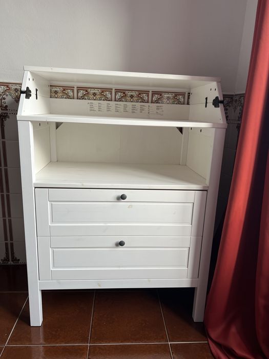 Muda fraldas/cómoda IKEA SUNDVIK
