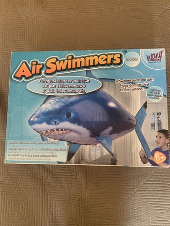Надувна літаюча Акула air swimmer