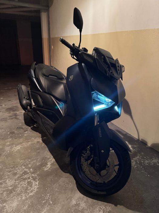 XMAX 2023 como nova