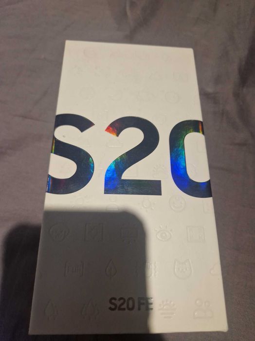 Samsung S20 FE NOWY.