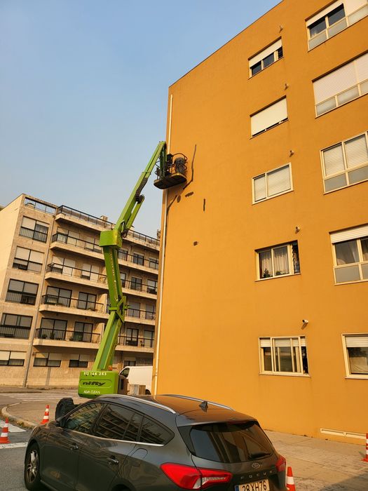 Maquina elevatória articulada niftylift H15 4x4