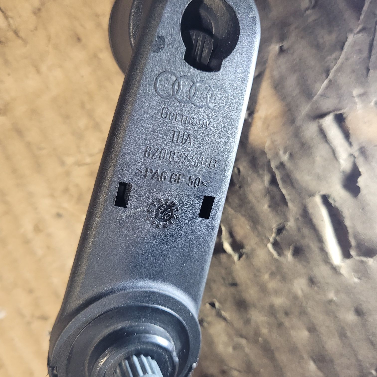 Korbka mechanizm opuszczania szyby tył prawy audi a4 b6 audi a4 b7