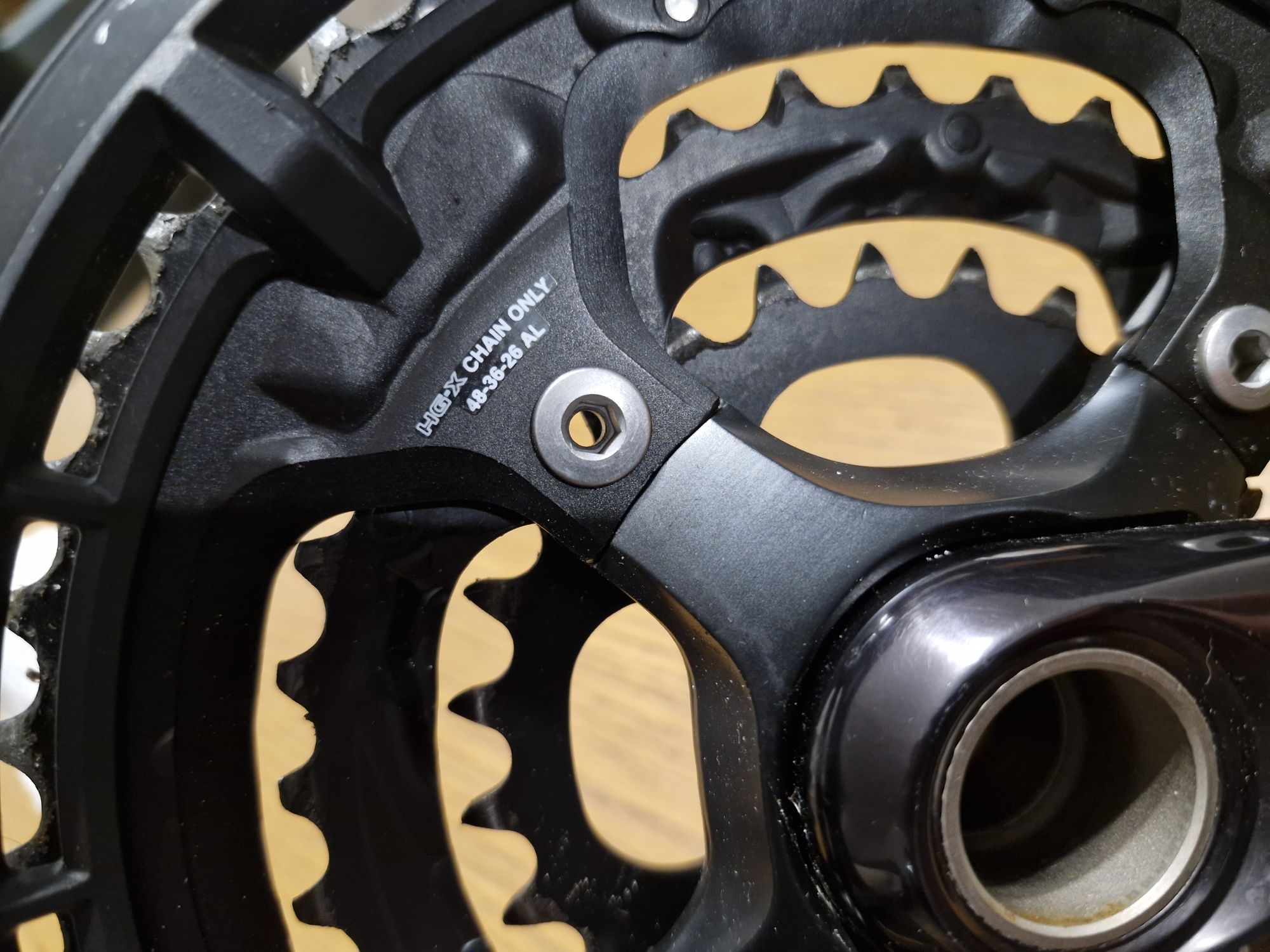 Korba Shimano Deore FC-T6010 Osłona Hollowtech