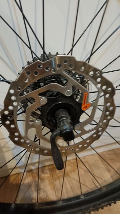 Komplet kół 28 cali pod tarcze prawie nowe